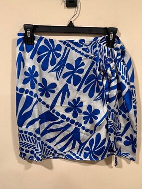 NWT  Berthie Paris Ocean  Mini Skirt US 8 Andie Floral Print Mini Wrap Tropical